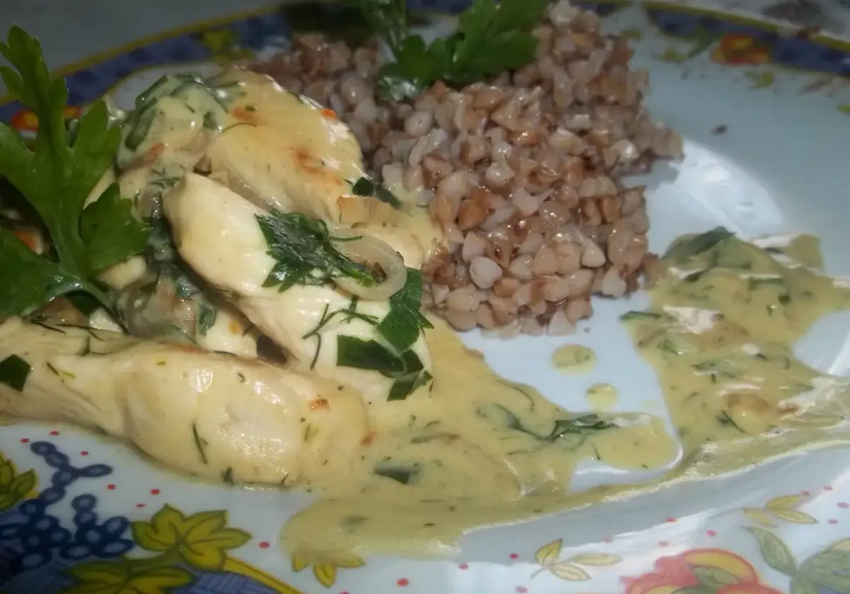 Perfekcyjne polędwiczki drobiowe w sosie śmietanowym zawsze udane!