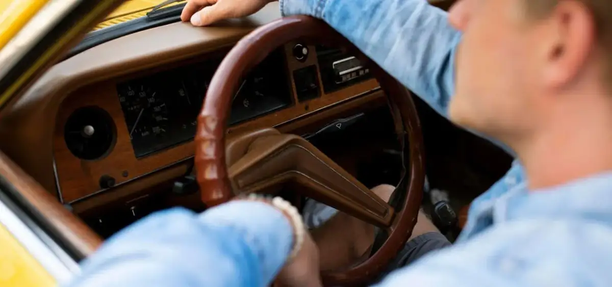 Jak obszyć kierownicę - prosta instrukcja krok po kroku dla każdego