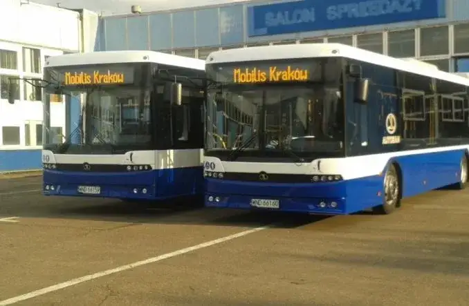 Mobilis: Skąd odjeżdża Twój autobus? Przewodnik po przystankach