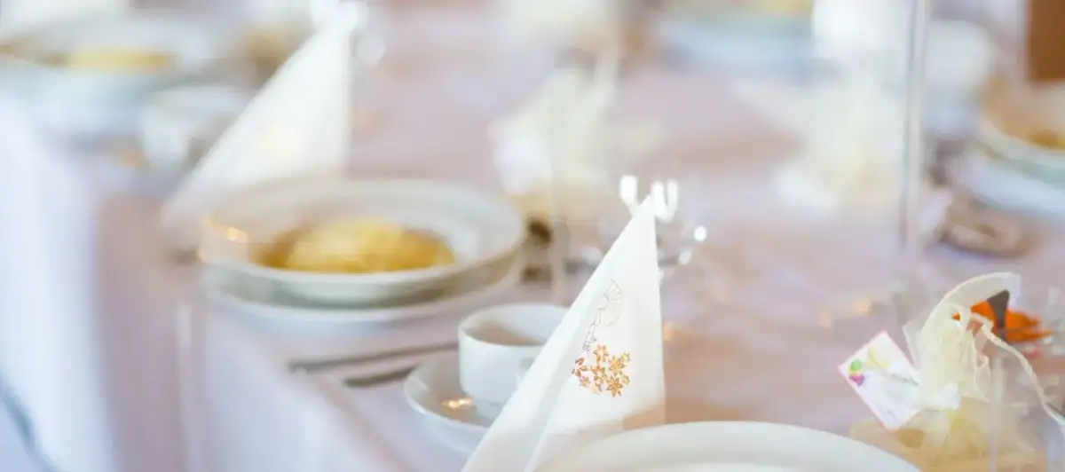 Ile trwa Komunia? Plan dnia krok po kroku uniknij stresu!