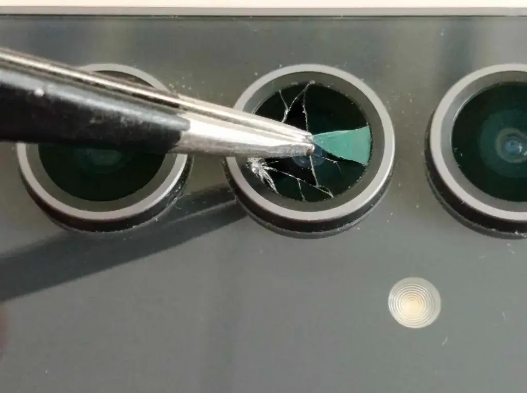 Jak wymienić szkło aparatu w telefonie bez ryzyka uszkodzenia?