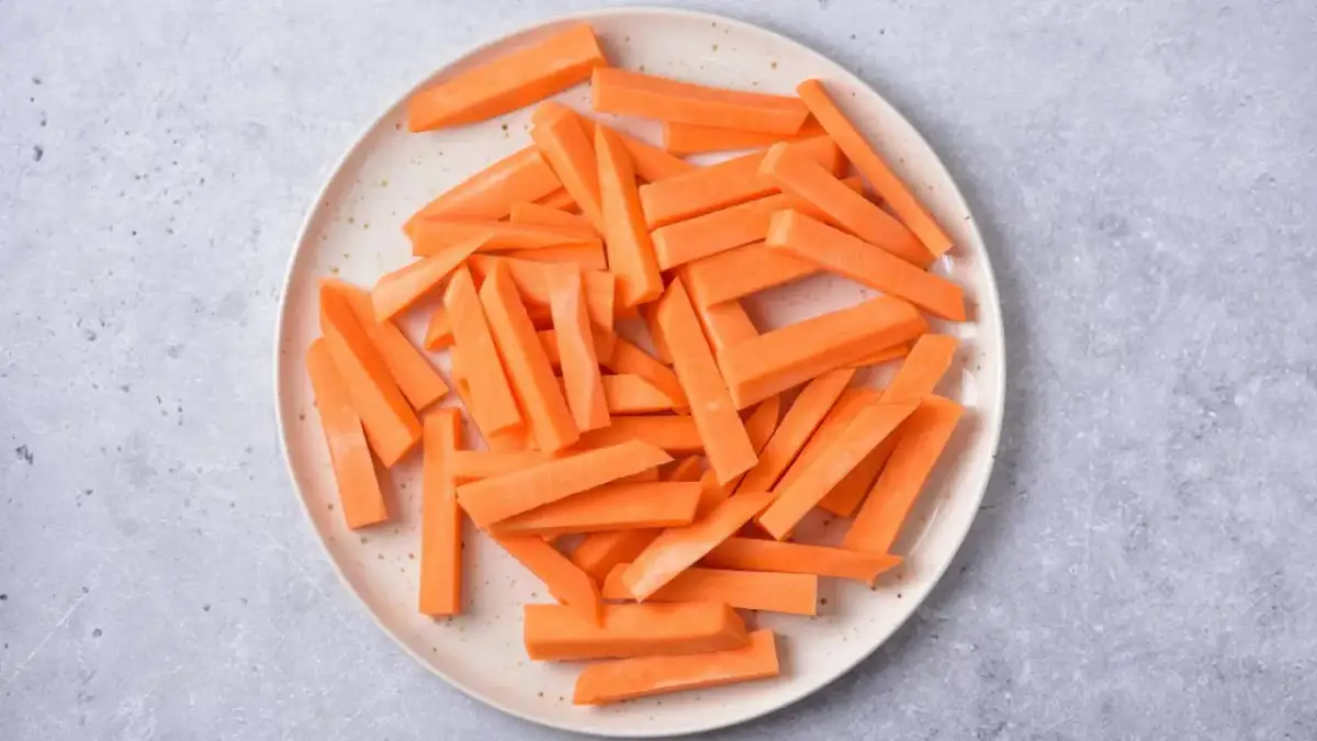 Jak kroić bataty na frytki? Sekrety chrupkości krok po kroku