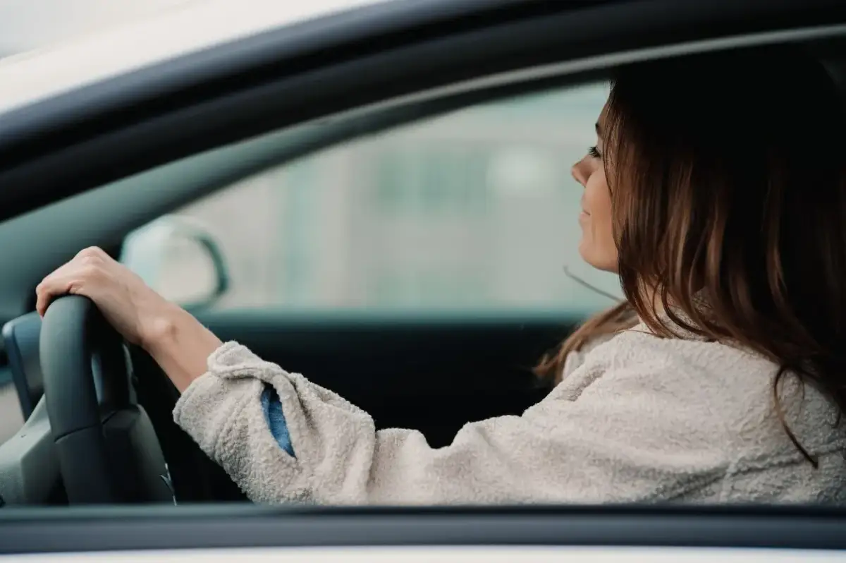 Ile lat trzeba mieć na prawo jazdy? Sprawdź wymagania wiekowe