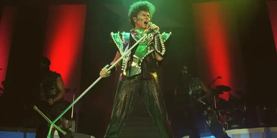 Muzyka elektroniczna lat 80: Najważniejsze zespoły i ich wpływ