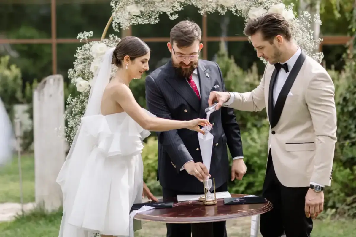 Ślub humanistyczny: Co to? Osobista ceremonia bez mocy prawnej w PL