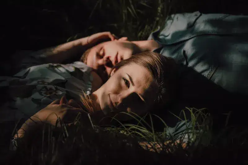 Koszty fotografa i kamerzysty na wesele 2026: Kompletny przewodnik