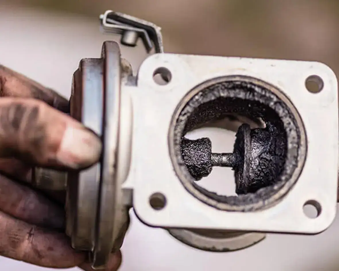 Uszkodzona chłodnica EGR objawy - jak uniknąć poważnych problemów