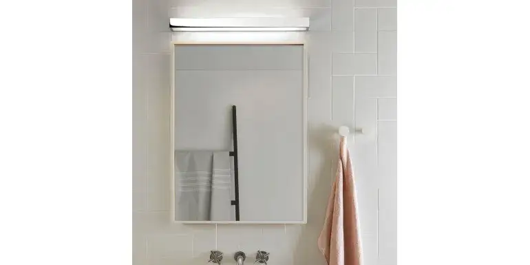 Jakie światło do makijażu wybrać, aby uniknąć błędów?