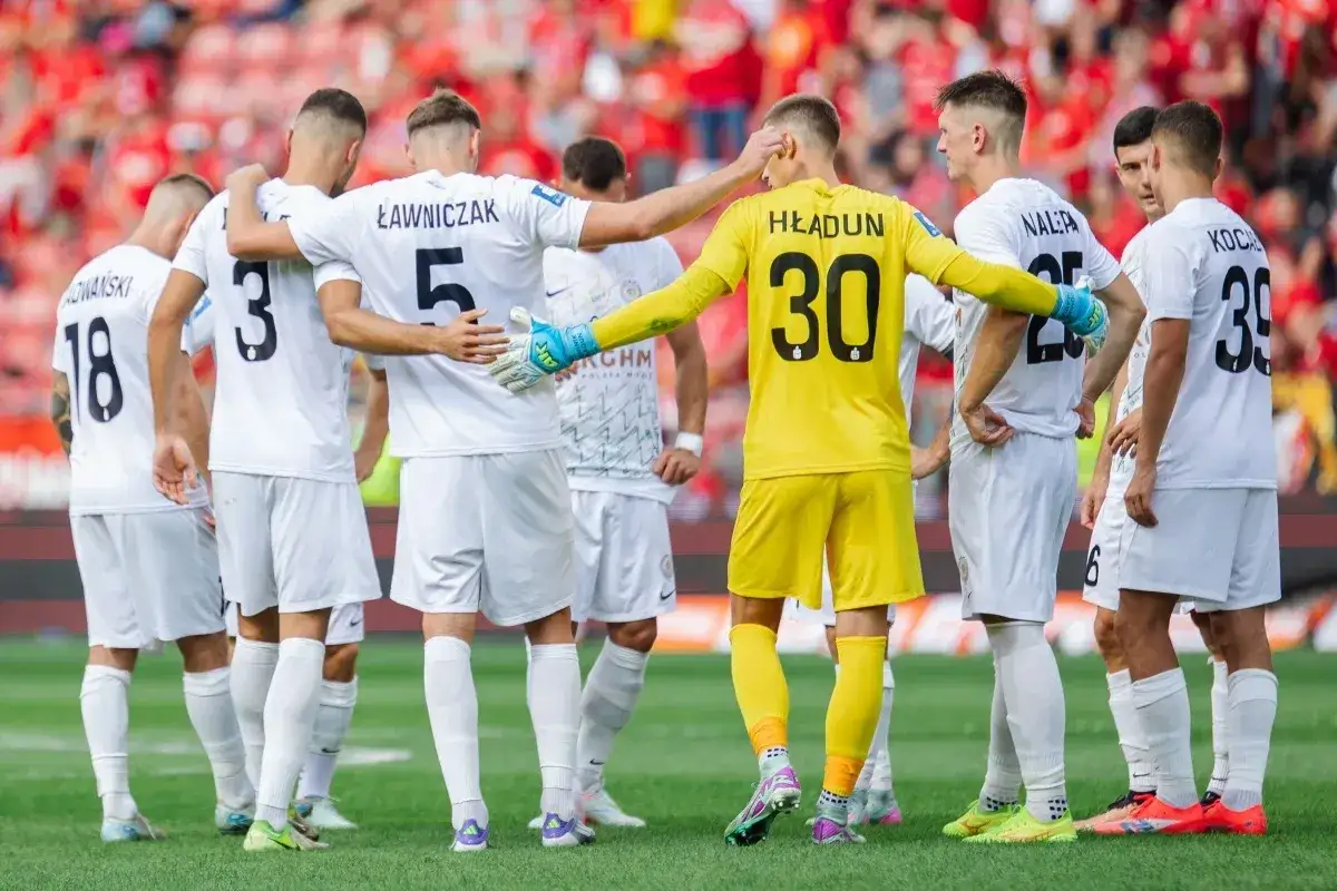 Korona Kielce vs Zagłębie Lubin: Analiza, statystyki, kto wygra?