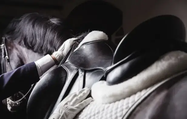 Jak zmierzyć rozmiar siodła, aby uniknąć niewłaściwego dopasowania