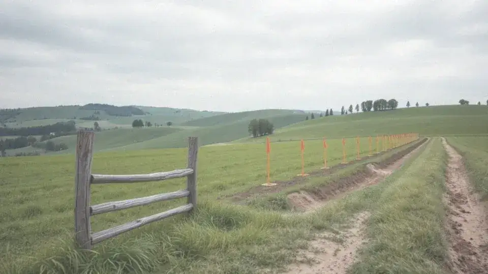 Geodeta na Twojej ziemi? Poznaj swoje prawa i uniknij grzywny!