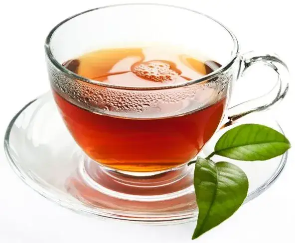 Jak długo parzyć czarną herbatę, aby uniknąć goryczki i uzyskać smak?