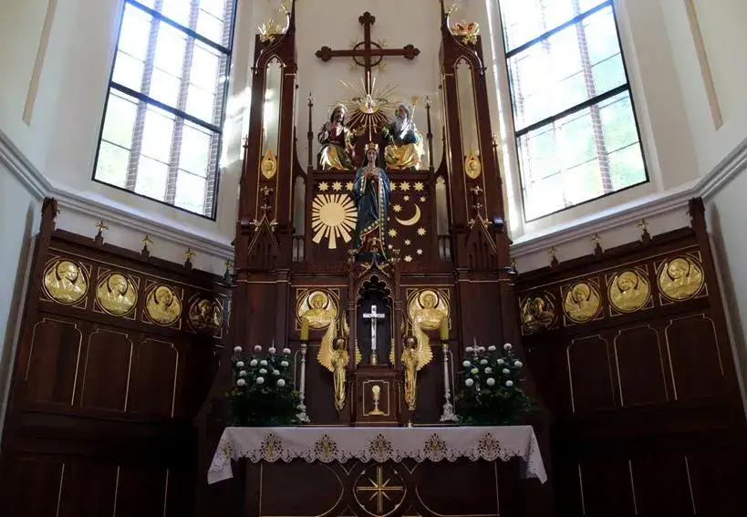 Jak narysować ołtarz w kościele - krok po kroku do perfekcji