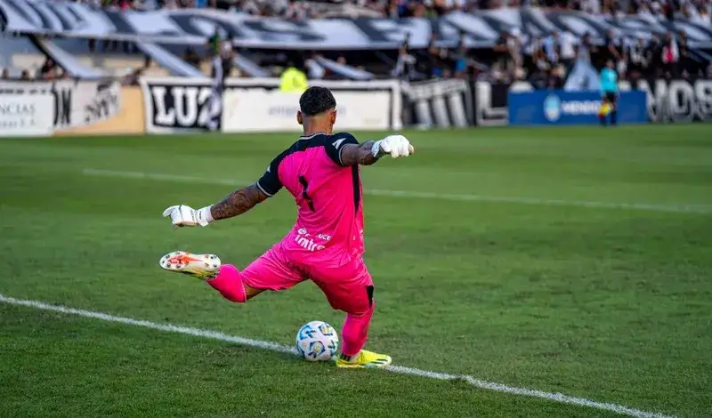 Przerwa w piłce nożnej: 15 minut i co dalej? Zasady i wyjątki