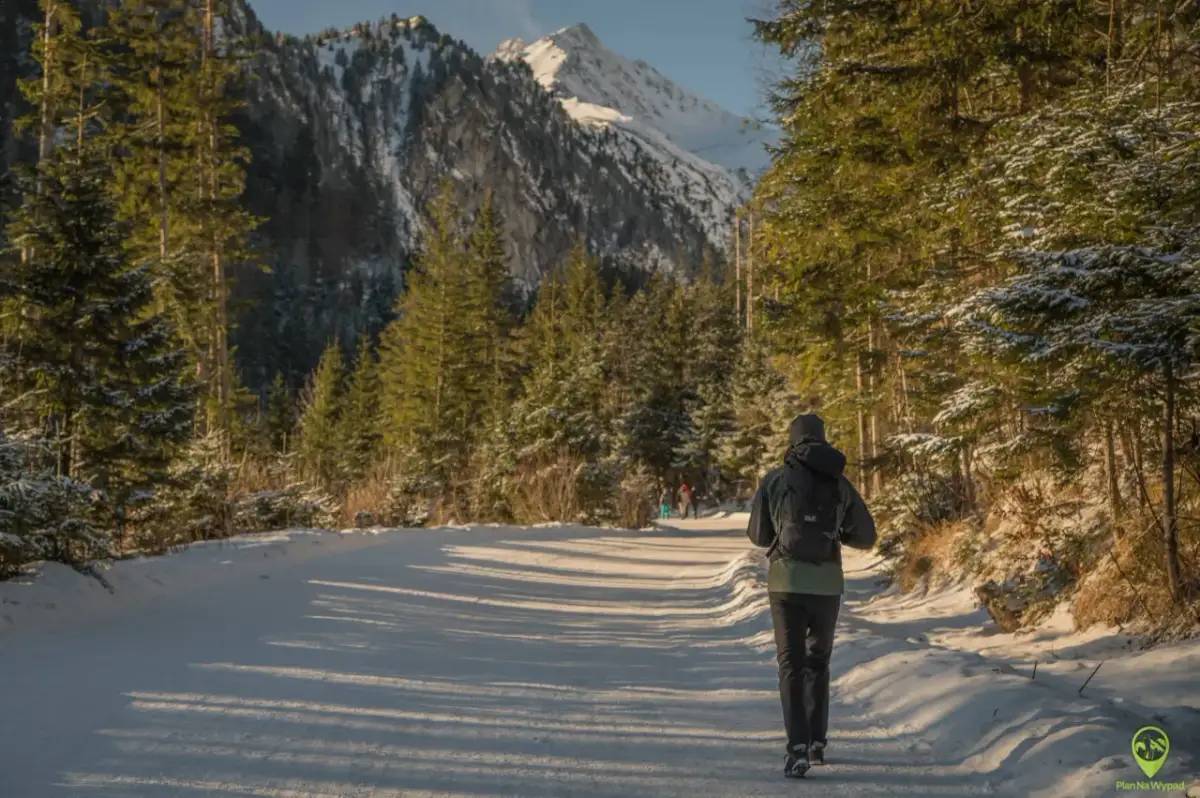 Szlaki w Tatrach: Zamknięte 1.12-15.05. Gdzie iść zimą?