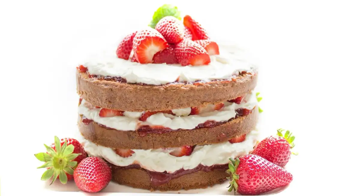 Jak zrobić tort owocowy, aby zachwycić gości smakiem i wyglądem