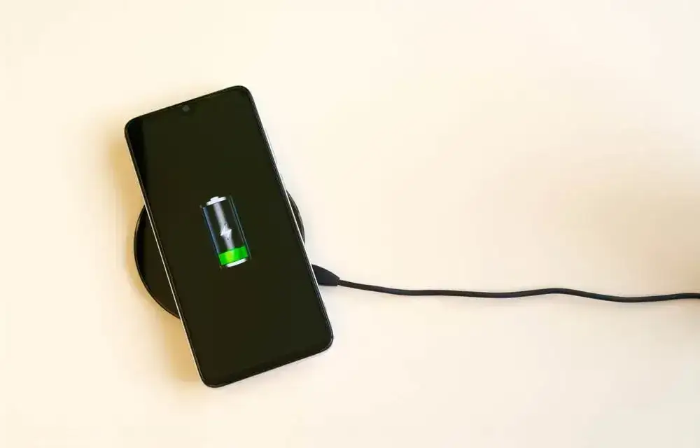 Ładowarki indukcyjne: Ranking 2026. Koniec z plątaniną kabli!