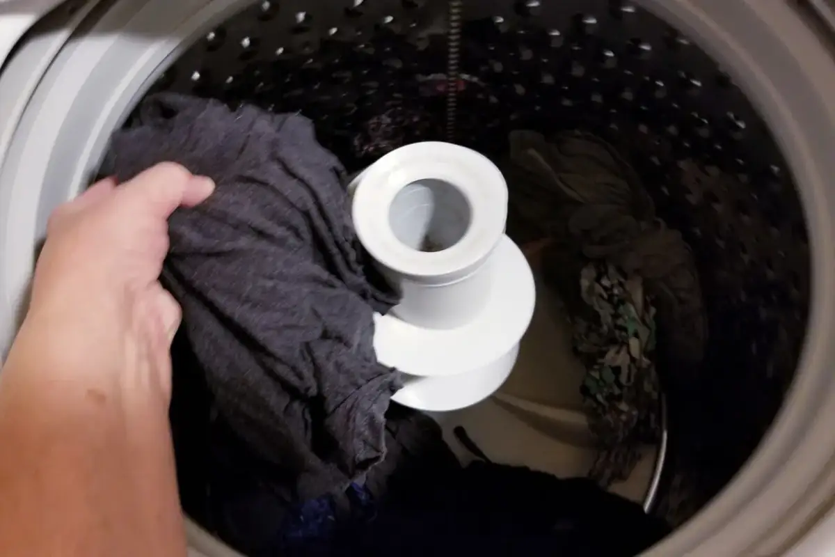 Czy Domestos to wybielacz? Uważaj na swoje ubrania i pralkę!