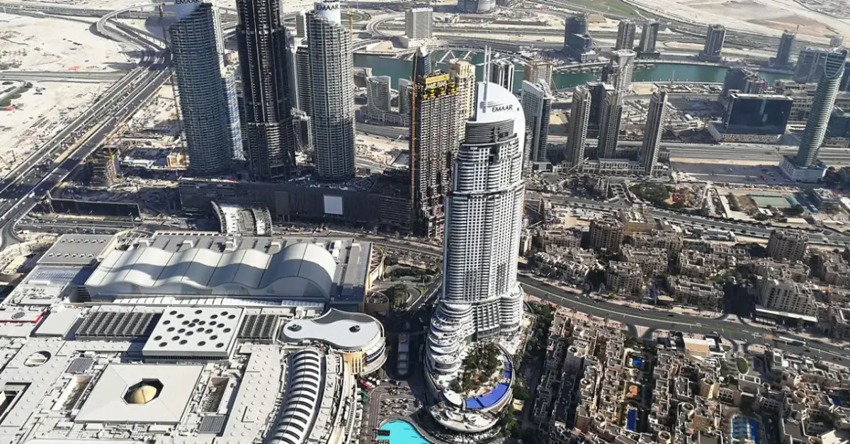 Ile metrów ma najwyższy budynek świata? Zaskakująca wysokość Burj Khalifa