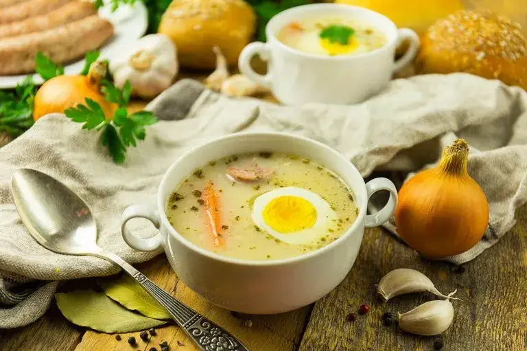 Gęsta zupa bez grudek? Zagęszczanie mąką i śmietaną!