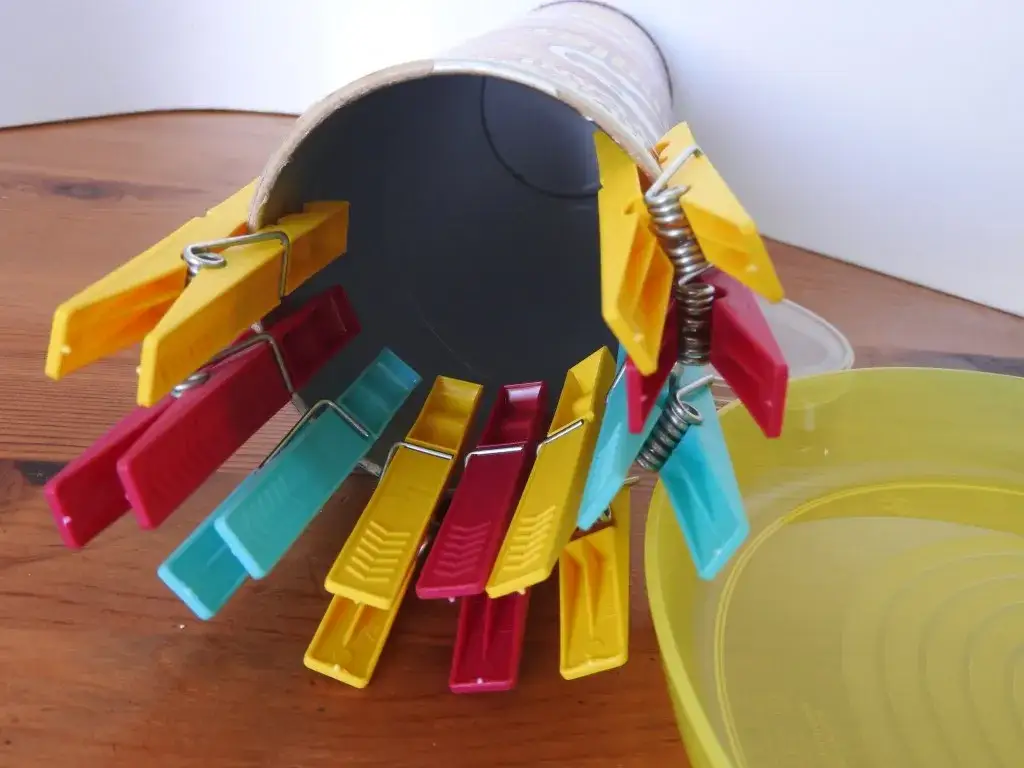 Terapia ręki: Gotowe ćwiczenia i scenariusze zajęć dla dziecka