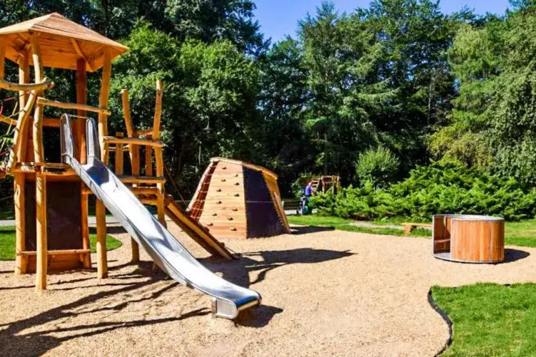 Sensoryczny plac zabaw Katowice - odkryj wyjątkowe miejsca dla dzieci