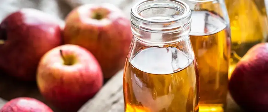 Czy ocet jabłkowy odchudza? Odkryj jego prawdziwe działanie na wagę