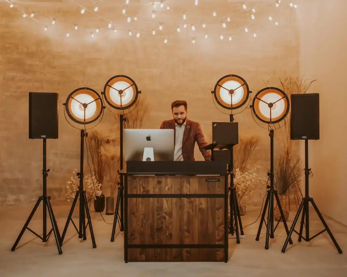 Kto płaci za ZAiKS? DJ czy organizator? Poznaj swoje obowiązki