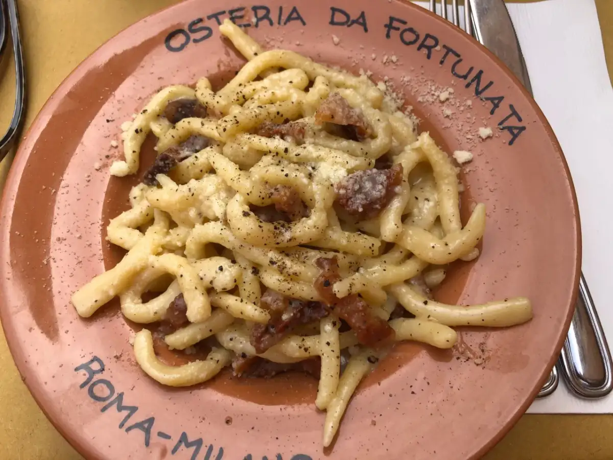 Gdzie zjeść w Rzymie? Uniknij pułapek i jedz jak Rzymianin!