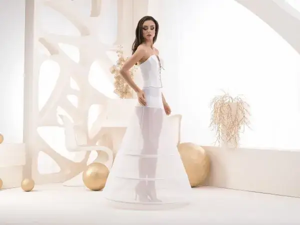 Jak dobrać idealną halkę do sukni ślubnej, aby uniknąć błędów?