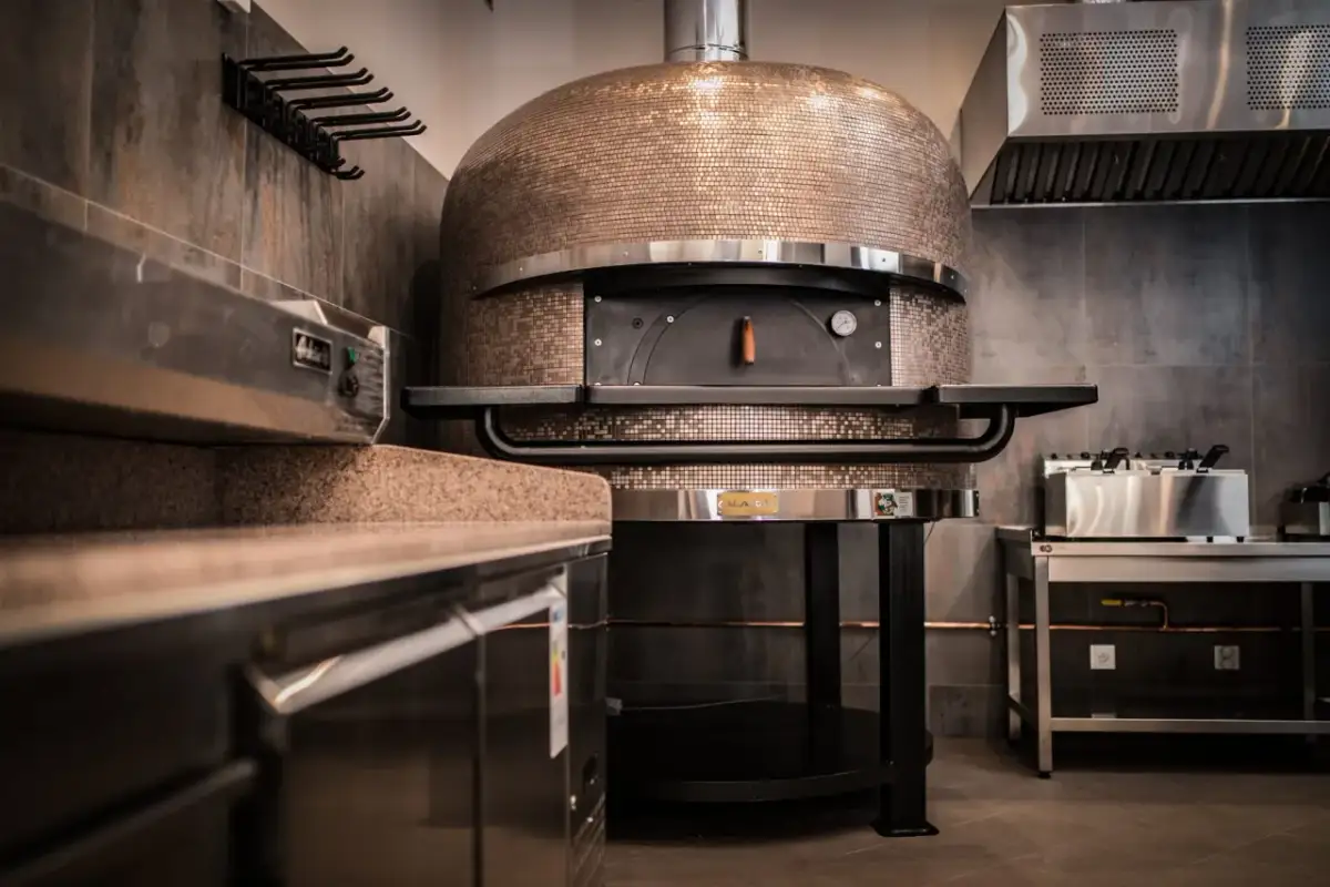 Ile cegieł na piec do pizzy? Sprawdź, ile naprawdę potrzebujesz