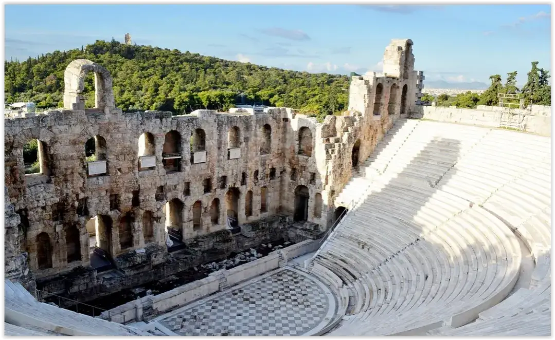 Ile trwa lot do Aten? Odkryj sekrety szybkiej podróży!