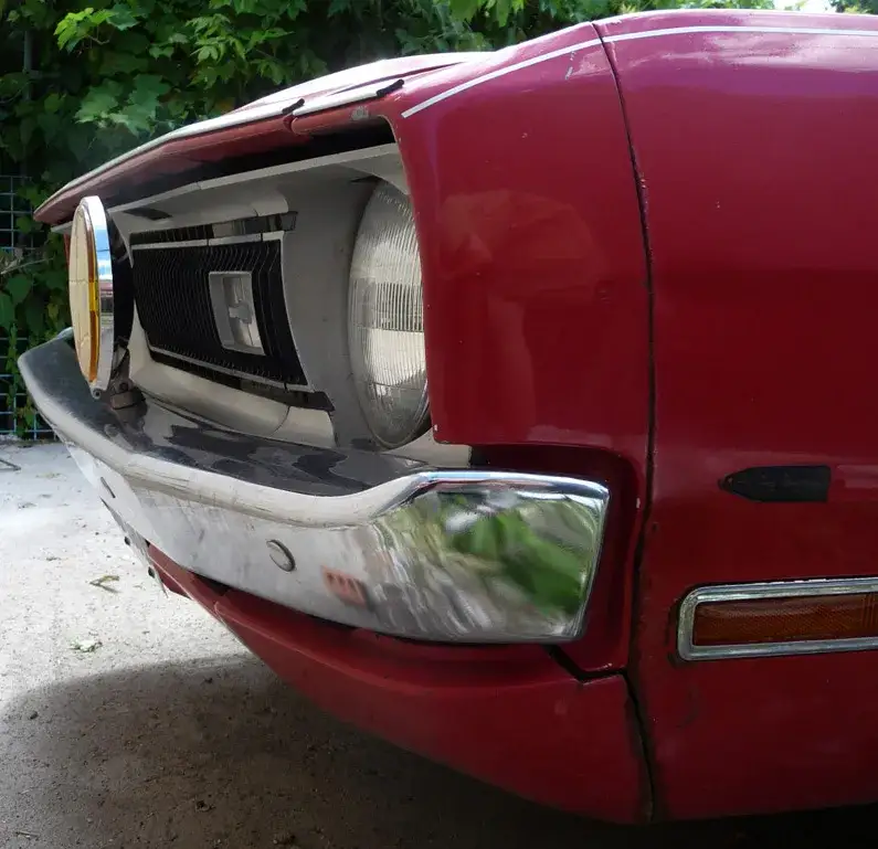 Okładzina zderzaka przedniego - co to jest i jakie ma funkcje?