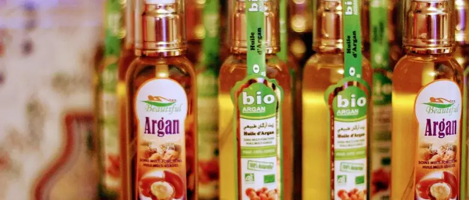 Olejek arganowy na co? Odkryj jego niezwykłe właściwości i zastosowania