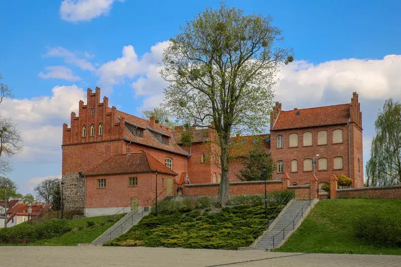 Olsztynek atrakcje: odkryj ukryte skarby i miejsca, które zachwycą