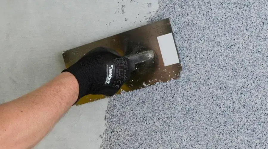 Jak wygląda tynk mineralny? Poznaj jego cechy i zastosowania