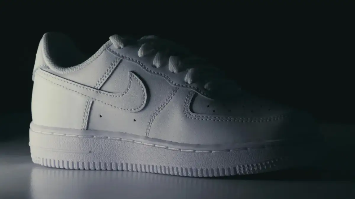 Rysy na butach lakierowanych? Napraw je samodzielnie!