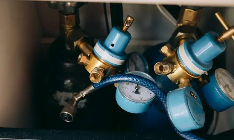 Jak zakręcić zawór gazu przy liczniku i uniknąć niebezpieczeństwa