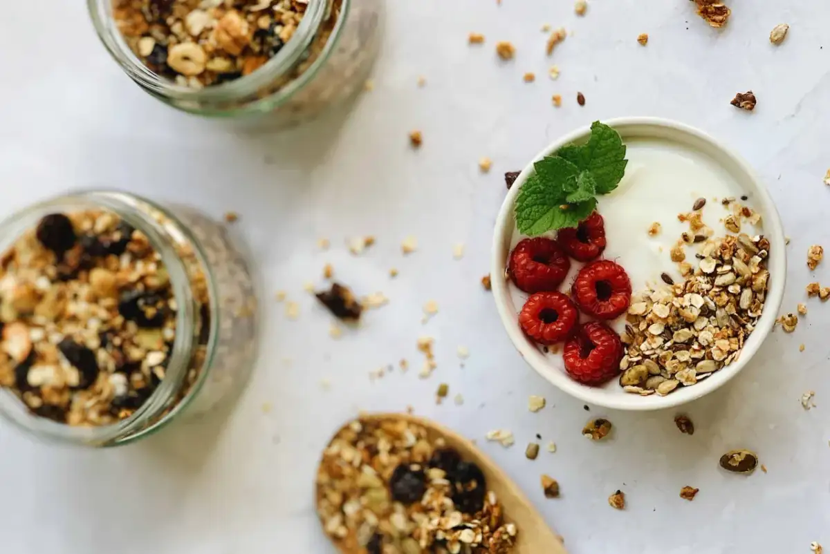 Czy granola jest dietetyczna? Sprawdź, co kryje się w składzie