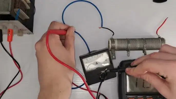 Amperomierz: do czego służy? Mierzenie prądu krok po kroku z ekspertem