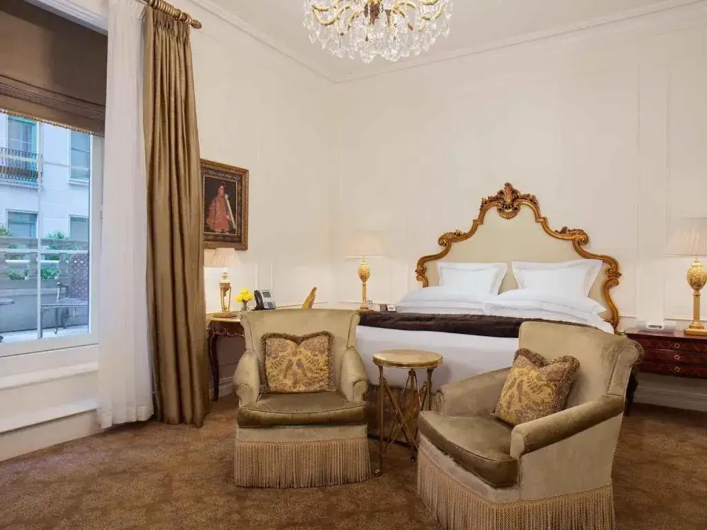 Ile kosztuje noc w hotelu Plaza? Ceny pokoi i sezonowe zmiany