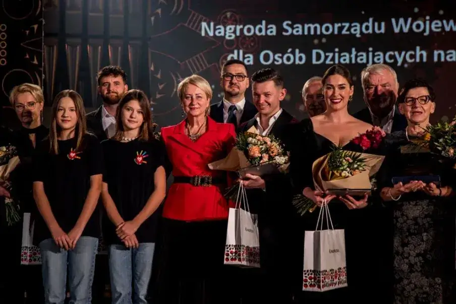 Jak się ubrać na galę rozdania nagród, aby nie popełnić błędu