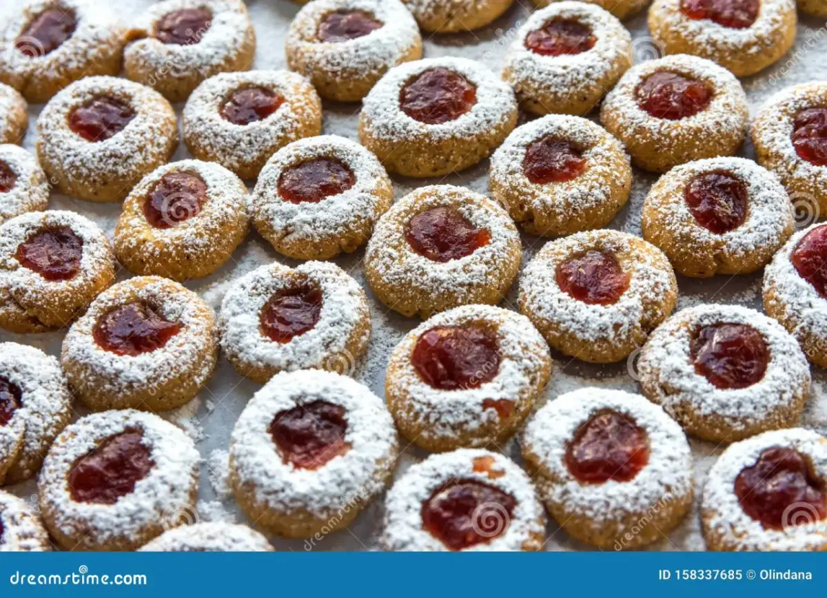 Ciastka z odciskiem palca i dżemem: przepis, który zawsze się uda