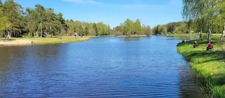 Łowisko Leśna Przystań Ocieka - idealne miejsce na wędkarską przygodę