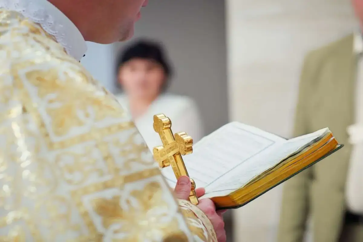 Ile się daje na bierzmowanie? Odkryj odpowiednie kwoty i prezenty