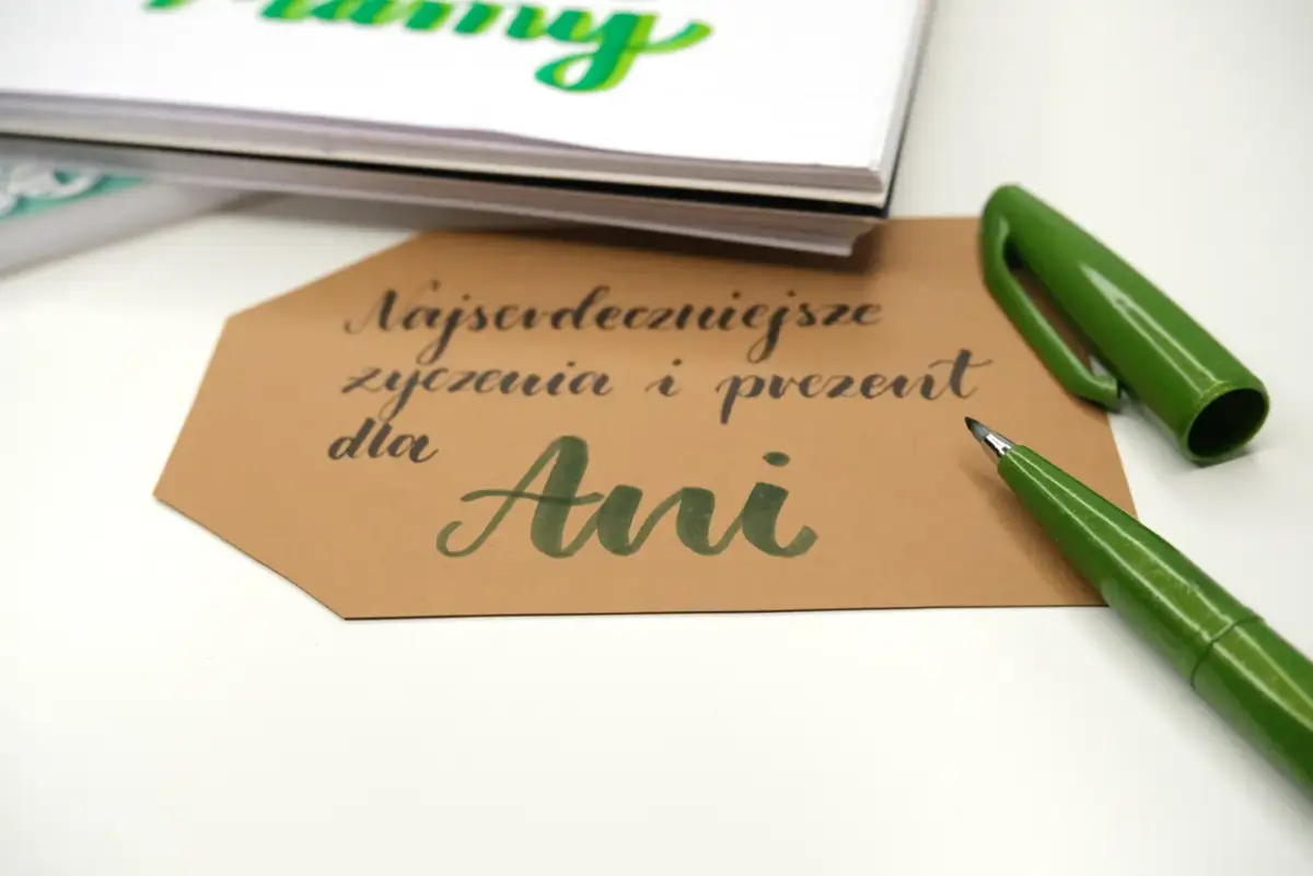 Jak podpisać prezent w sposób, który zachwyci obdarowanego?