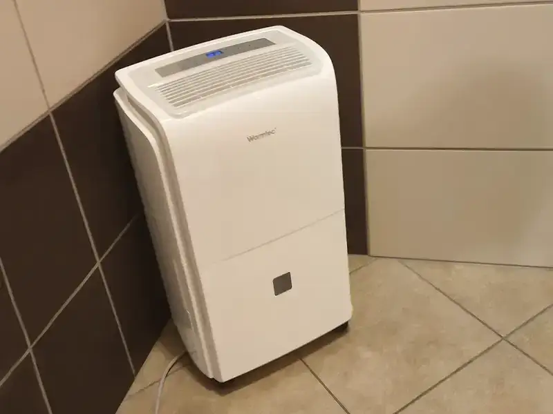 Ile prądu zużywa osuszacz powietrza - realne koszty i obliczenia