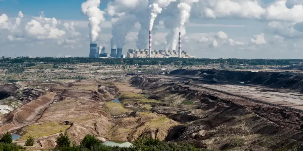 Elektrownia Bełchatów: Koniec ery węgla? Co dalej z gigantem?