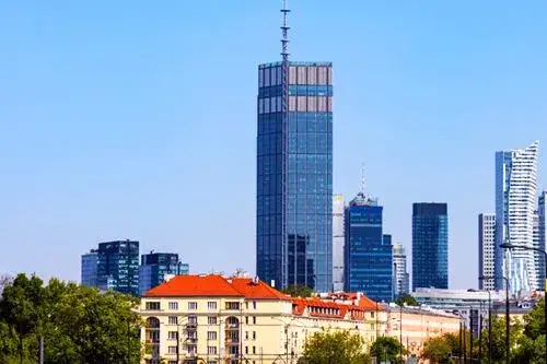 Ile pięter ma najwyższy budynek w Polsce? Odkryj Varso Tower!