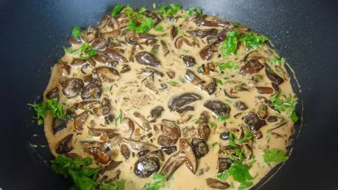 Jak zrobić grzyby leśne na obiad? Sprawdzone przepisy i porady